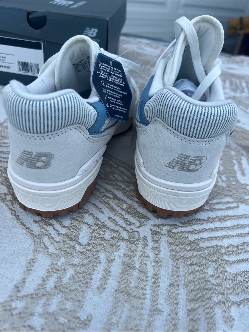New Balance 550 Sneakers in White & Blue NWT Women’s 8.5 - Picture 8 of 10